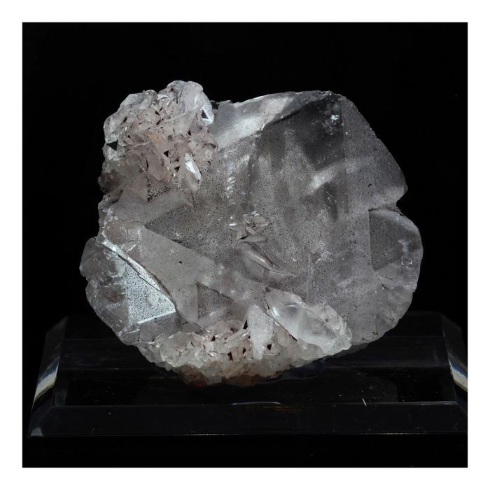 Dolomite Maclé 453.5 carats