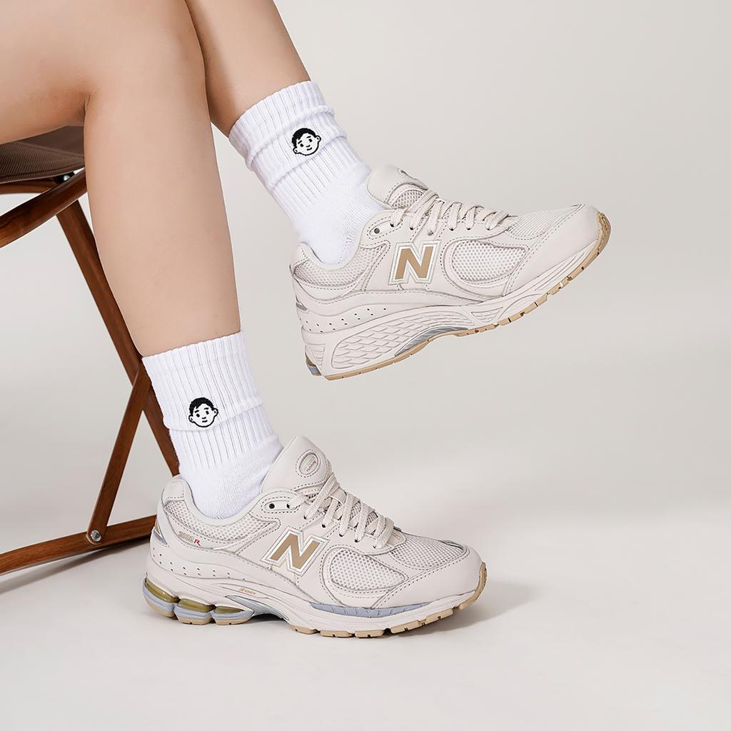 New Balance Кремовые кроссовки унисекс 2002R ML2002R3