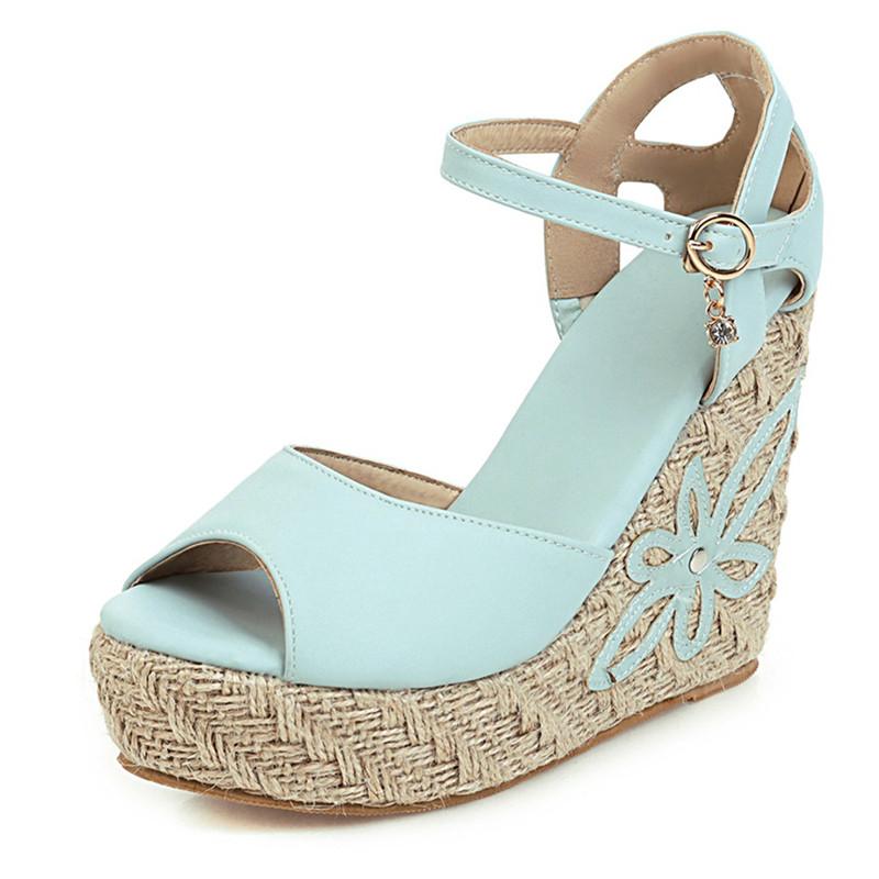 Модные босоножки на танкетке, женская летняя обувь, модные трикотажные гладиаторские шлепанцы на платформе, повседневные белые и розовые туфли для вечеринок, женские, большой размер 45