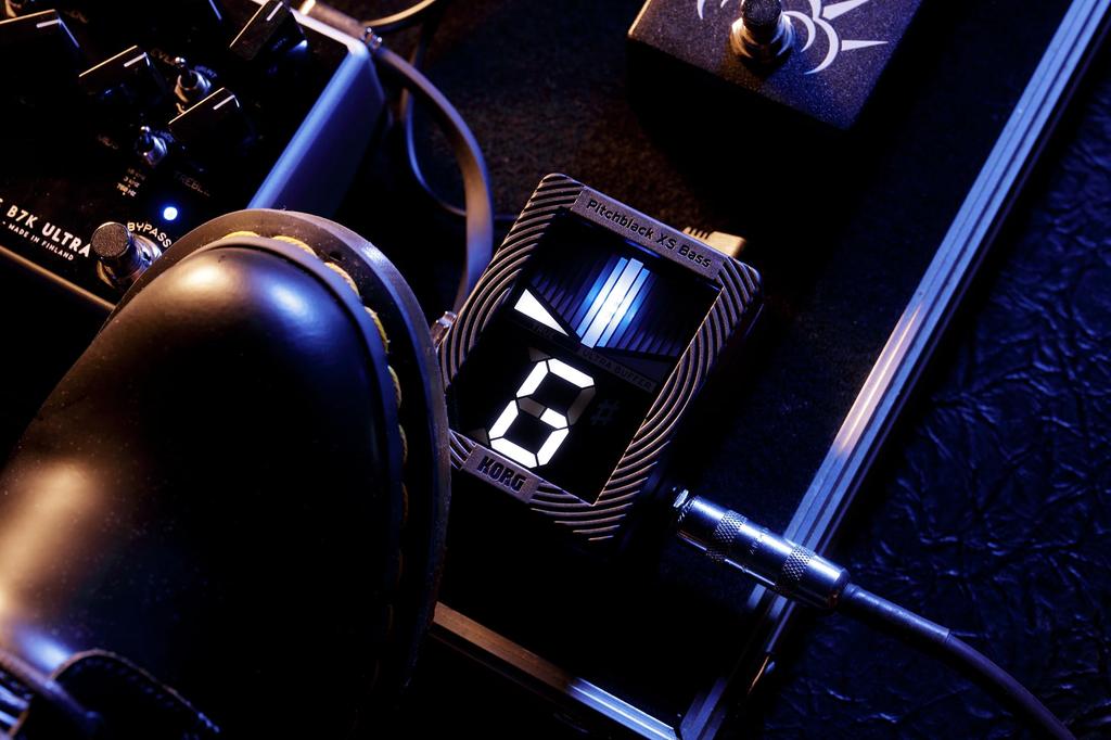 BASS Pitchblack XS Басовый Хроматический Педальный Тюнер KORG KORG/PB-XS, тюнер, специфичный для бас-гитары,