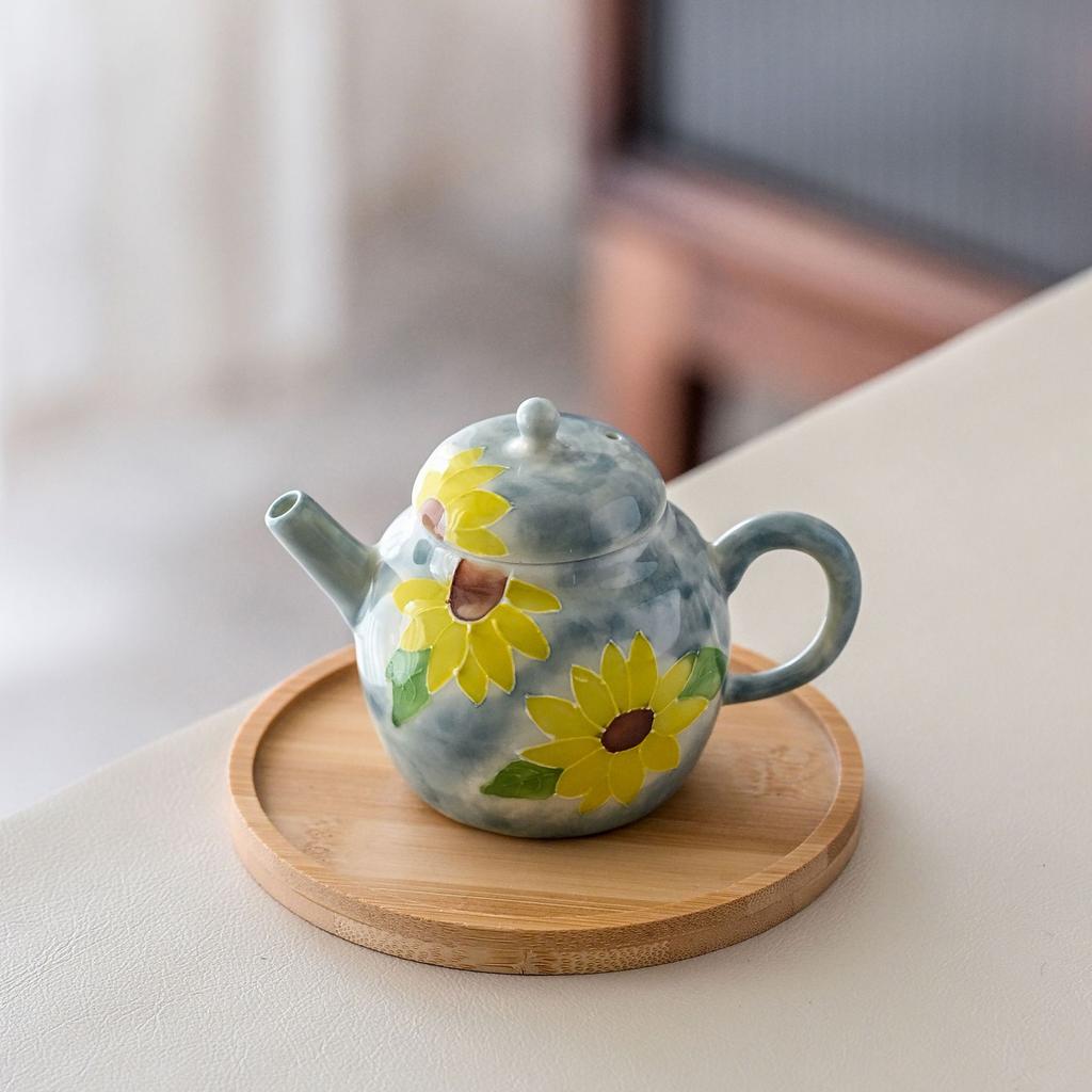 Guochao Hand-Painted Chrysanthemum One Pot Two Cups Set Portable Cloth Bag Outdoor Tea Drinking High Value Light Luxury Travel Tea Set