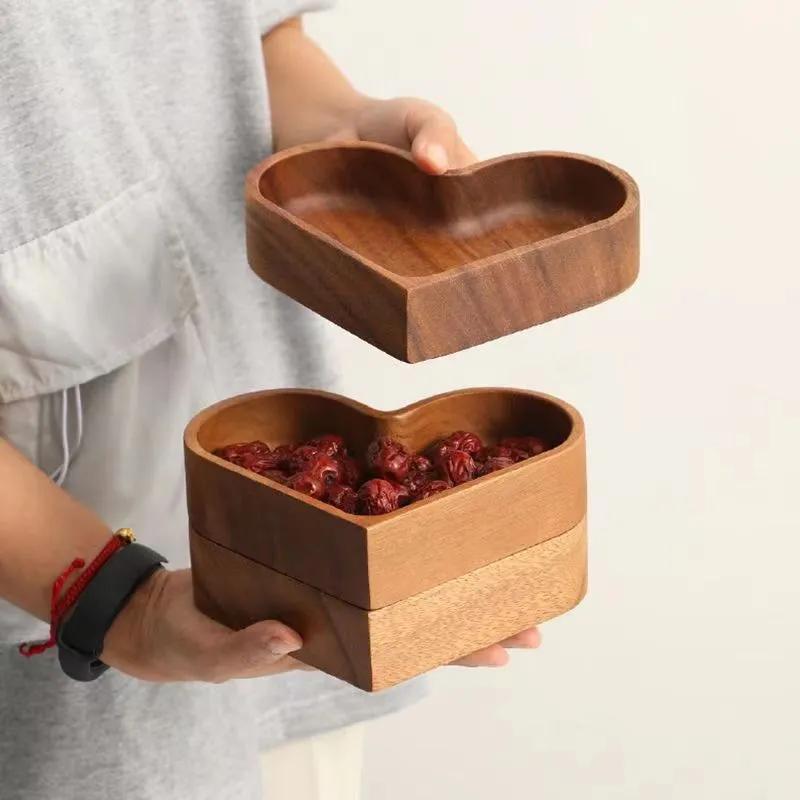 Candy Solid Wood Tray Stackable Dried Fruit Box Solid Fruit Tray Creative Walnut Tray Love Shaped Candy Box Whole Wood YLE9