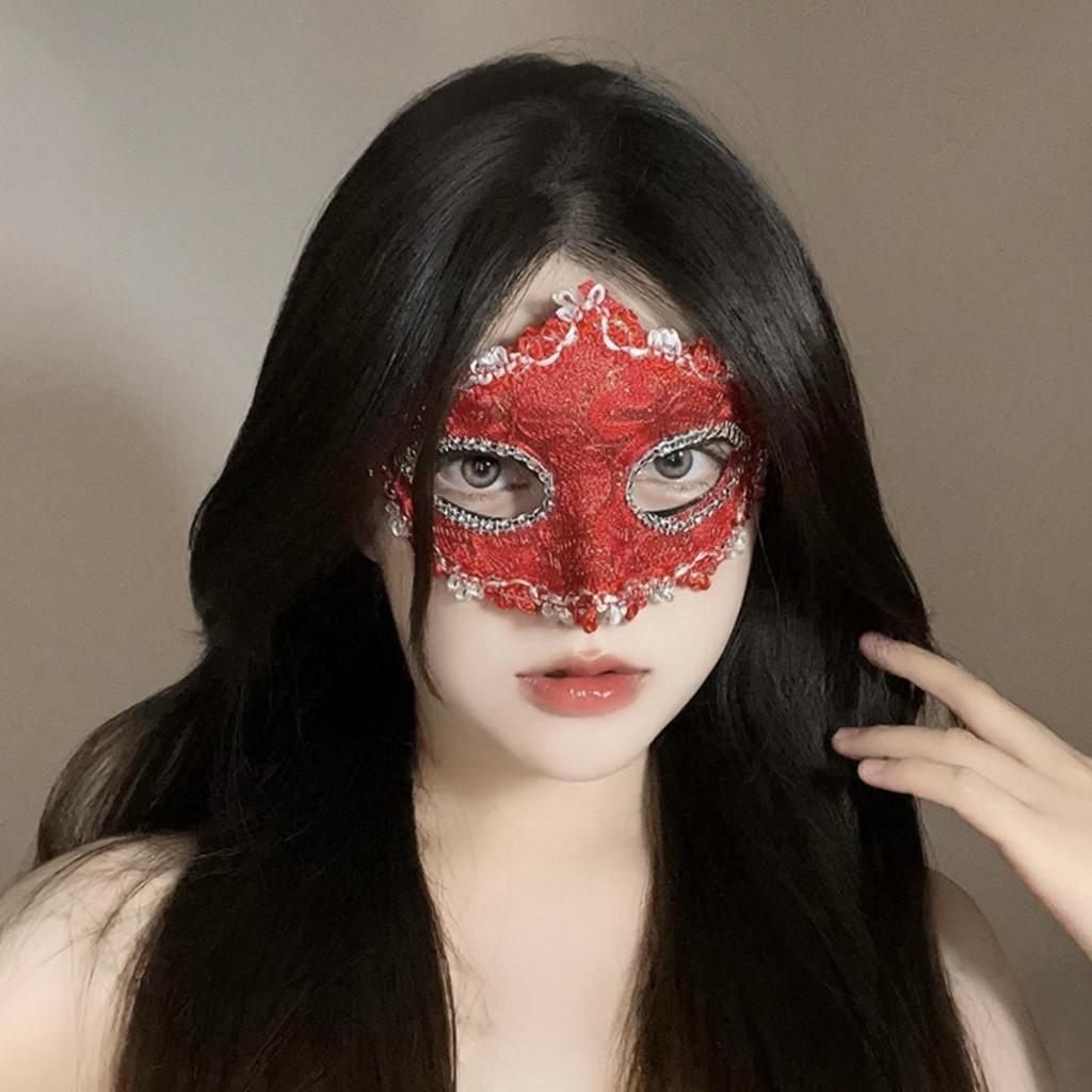 Сексуальная кружевная полумаска с перьями - аксессуар для макияжа на Хэллоуин и маскарада