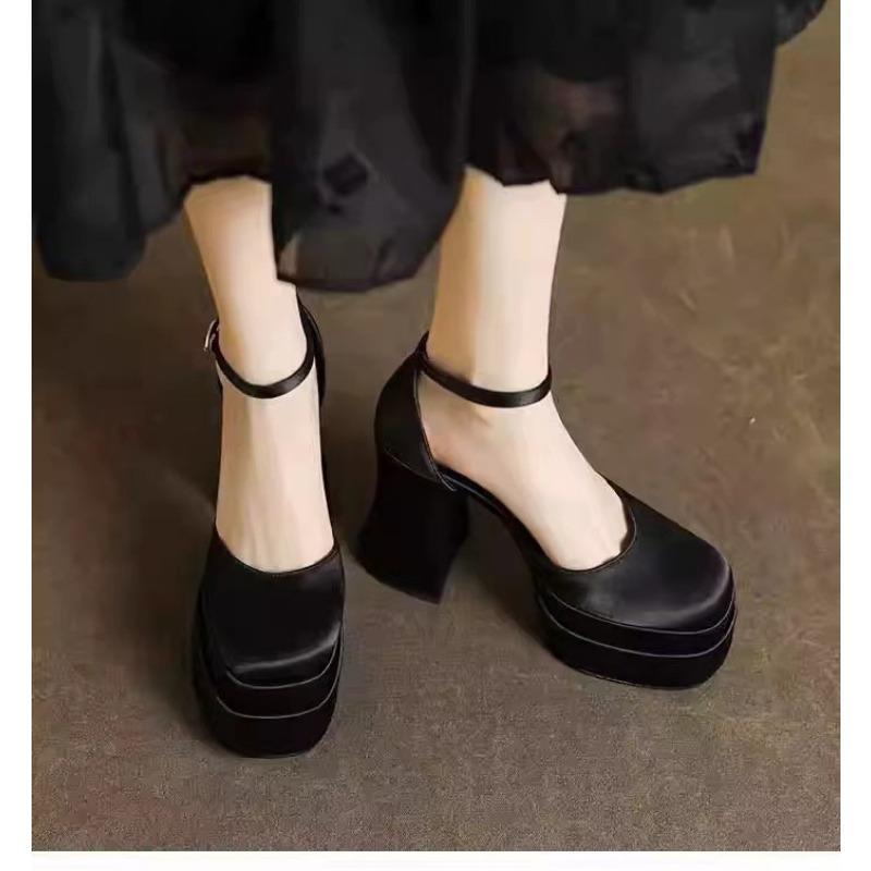 New Large-size High-heeled Square-head Sandals Hate the Sky High Water Platform Catwalk High-heeled Shoes with One-word Buttons