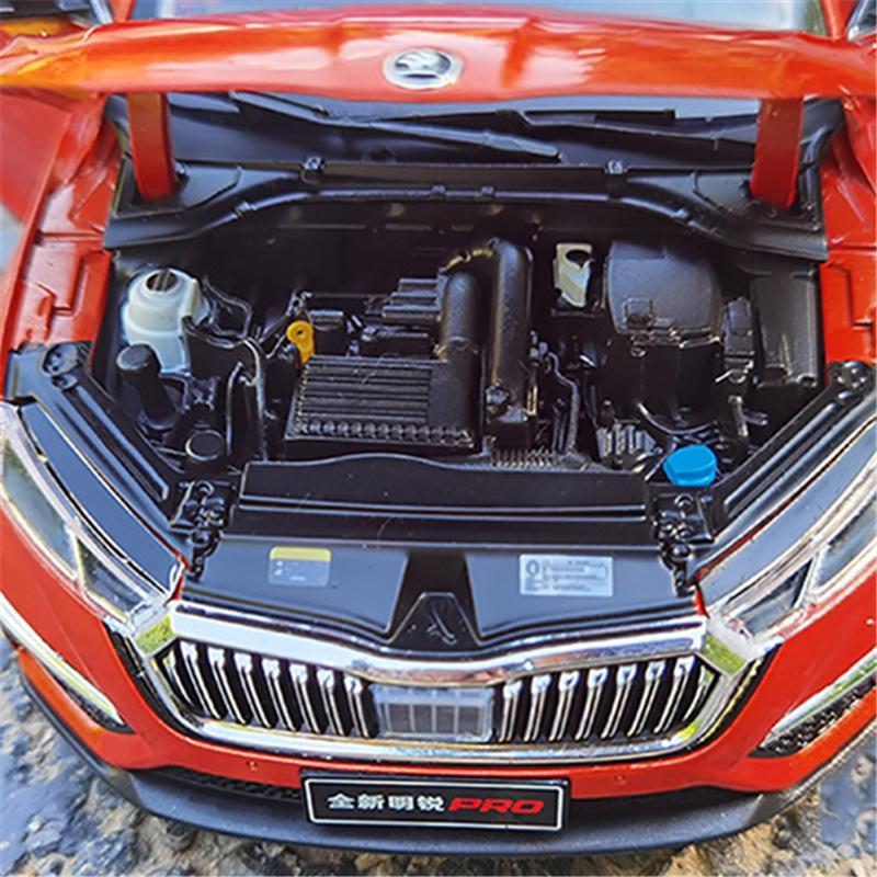 AAAIZ1 1:18 SKODA Octavia PRO Литой Металлический Модель Автомобиля Diecast Металлические Игрушечные Транспортные Средства Модель Автомобиля Высокая Симуляция Коллекция Детский Подарок Украшение