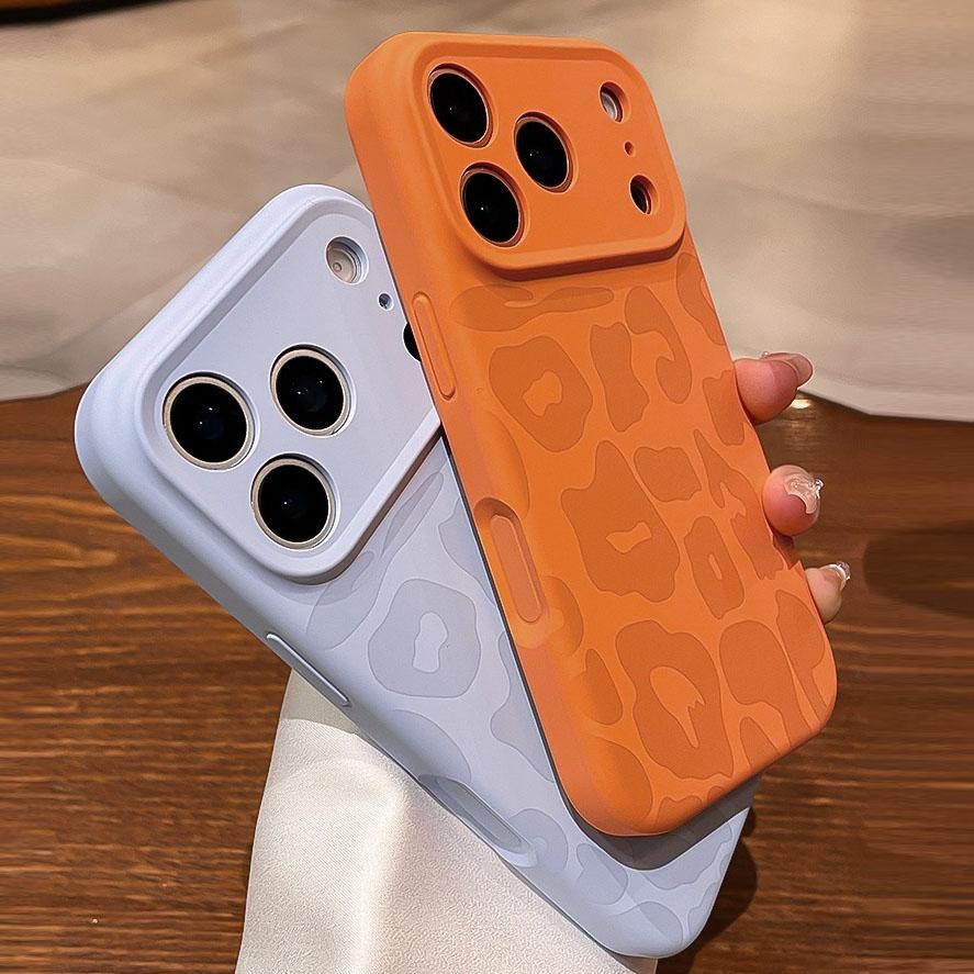 Leopard Pattern Liquid Silicone Case for iPhone 17 16 Pro Max 14 15 Plus 11 12 Funda Camera Control Button Soft Shockproof Cover