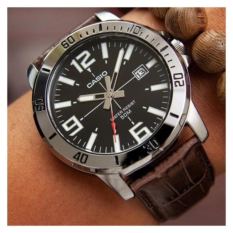 Casio Серия STANDARD Модный Business Casual Водонепроницаемый Классический Стрелочный Индикация Даты Кварцевый Механизм Кожаный Ремешок Японский и MTP-VD01L-1BV