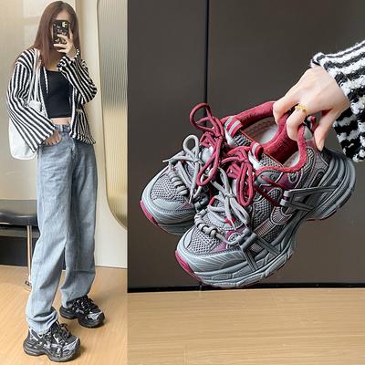 Инс корейская версия бархатных папиных кроссовок для женщин 2025 зима студенческие спортивные кроссовки для бега повседневная обувь увеличение высоты платформы Y1002-1