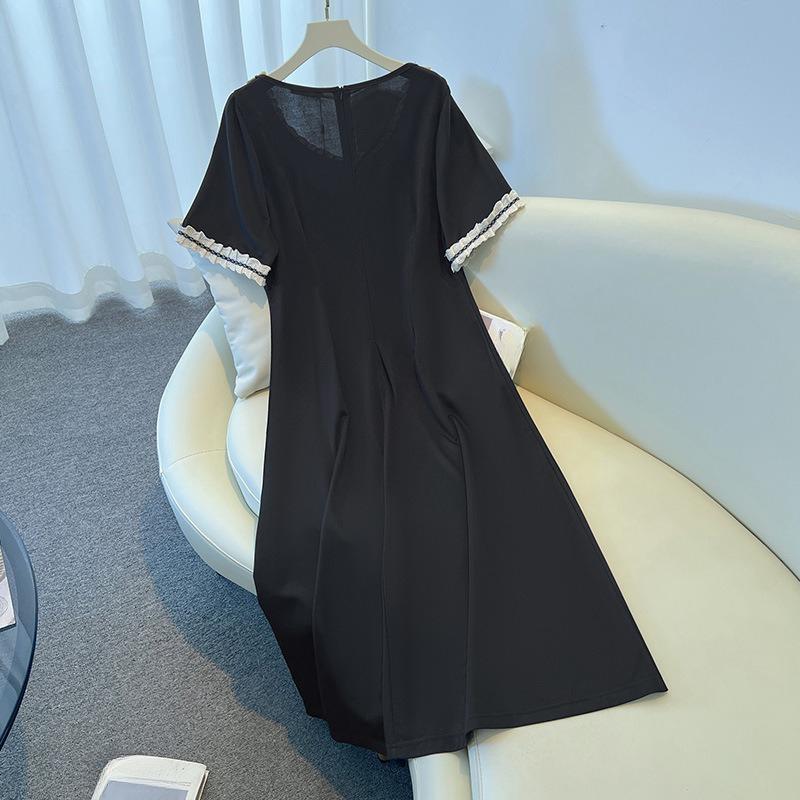 This Summer's New Plus-size Women's Lace Collar Short-sleeved Dress Makes You Look Slimmer