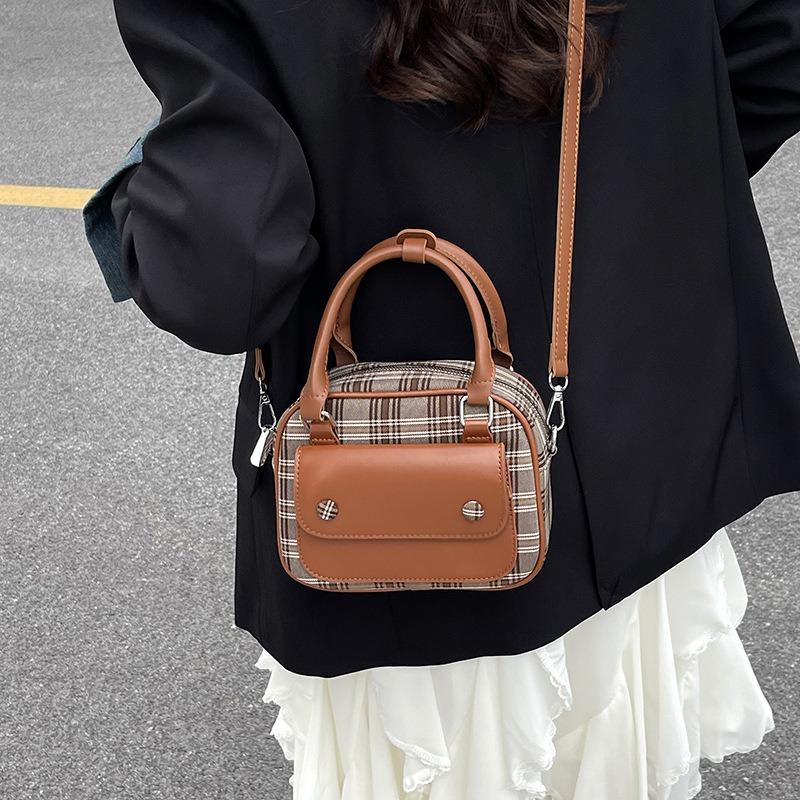 Простая маленькая квадратная сумка для ручной носки, женская летняя новая модная трендовая клетчатая сумка-мессенджер на плечо