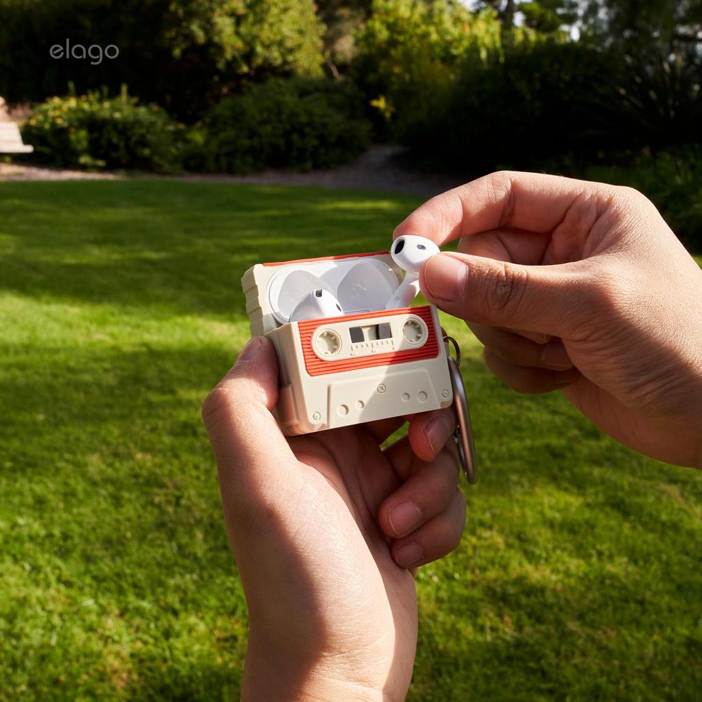 AirPods 4 Мягкий силикон с кассетной лентой Совместимый с беспроводной зарядкой 4-е поколение Кассетная лента Подвеска Классический белый красный [elago] Чехол, Ударопрочный,