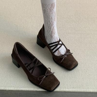 Туфли-балетки с бантом осень-зима 2025 новые коричневые ретро квадратный носок толстый каблук туфли Мэри Джейн женские с мелким вырезом