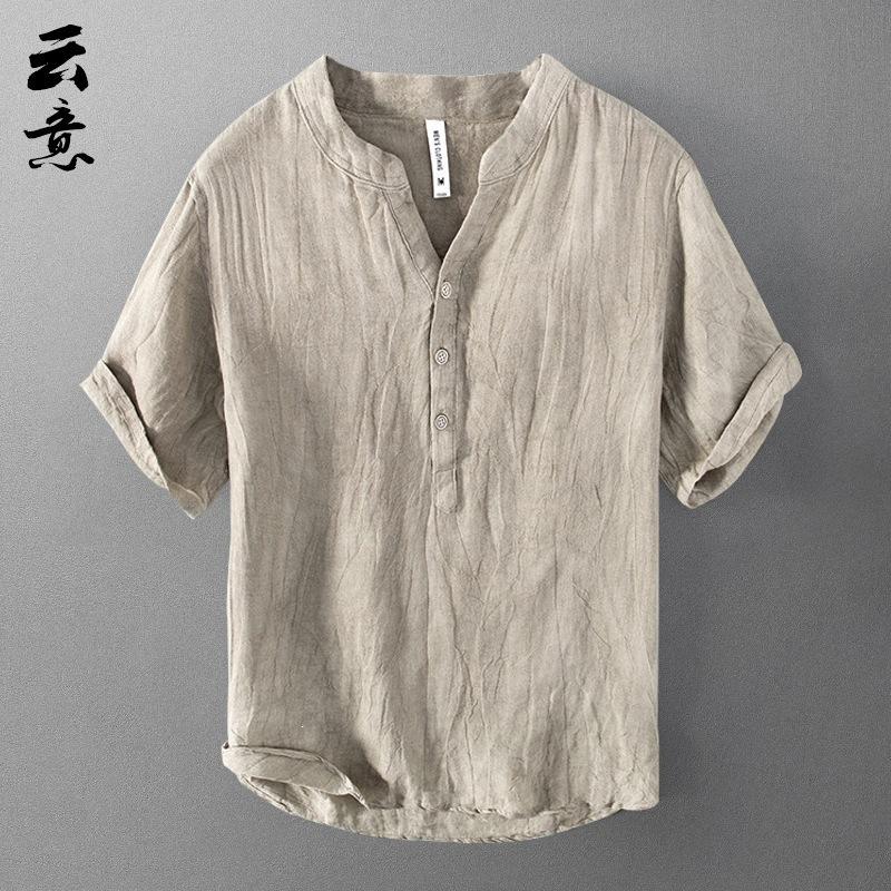 Мужская светло-голубая рубашка-henley из смесовой льняной ткани с коротким рукавом