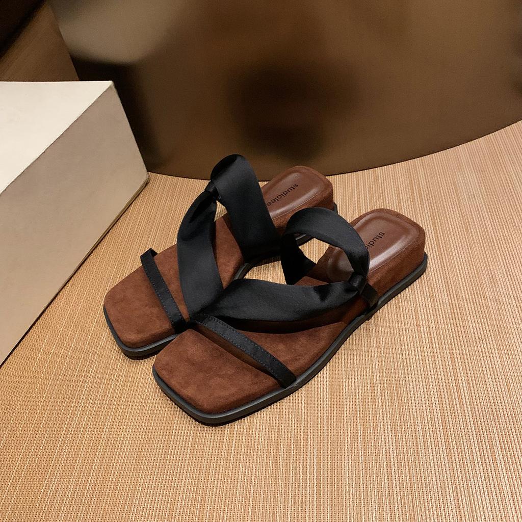 Grape mother has the same temperament, square head height increase, wrapped with satin slope heel, cool slippers, women's vacation beach thick-bottom