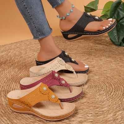 Женские тапочки 2024 года, новые летние модные босоножки на танкетке, повседневные пляжные тапочки на платформе, женские шлепанцы, большие размеры, женские шлепанцы