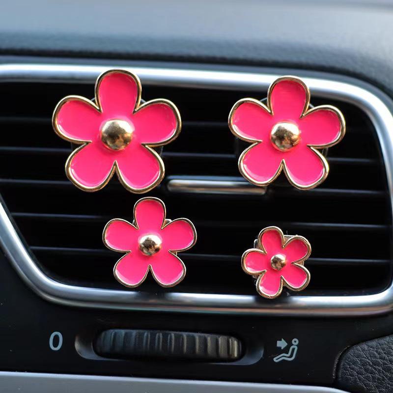 Daisy Chrysanthemum Car Air Vent Perfume Clip - Creative Aromatherapy Ornament
