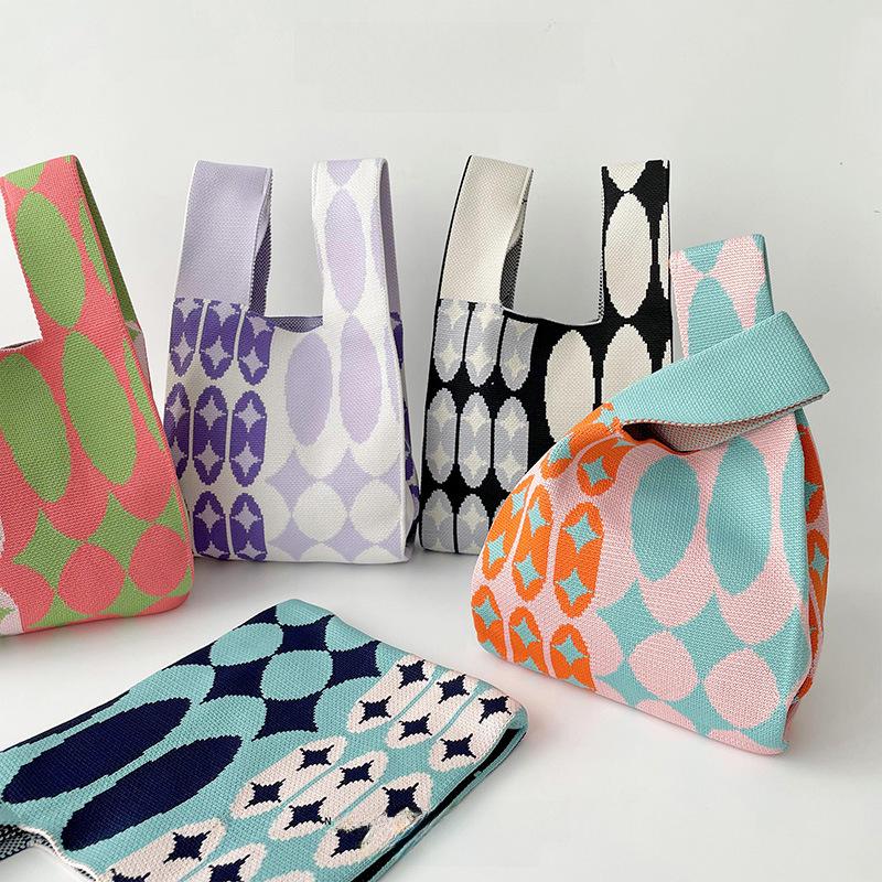 Коллекция женских контрастных вязаных сумок-тоут и сумок через плечо в горошек