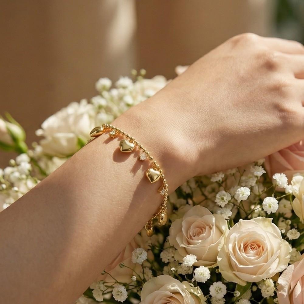 Zinc Zinc Alloy Heart Bracelet Bead Charm Hand Chain Sweet Gold Bracelet Bridal Party