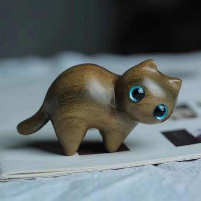 Миниатюрная фигурка кошки из зеленого сандала: Милый деревянный подарок-резьба питомца