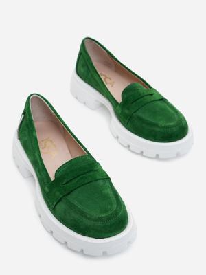 Яркие лоферы из замши ISSA Plus