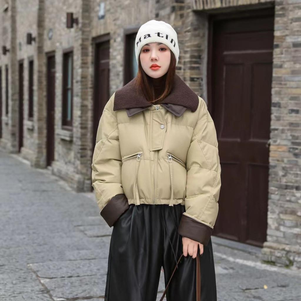 Зимняя новая короткая куртка-пуховик женская утолщенная свободная отворота несъемная 90% белая куртка-пуховик