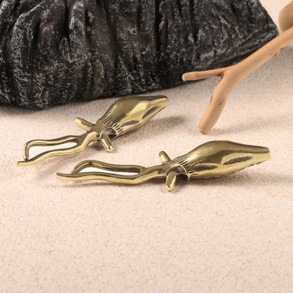 Squid Metal Figurine Brass Marine Organisms Vintage Home Decor Office Desk Decoration Mini Simulation Animal Souvenir Gift