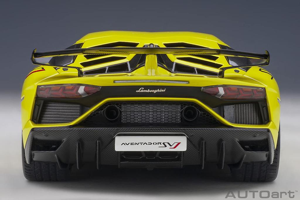 AUTOart Lamborghini Aventador SVJ Pearl Yellow Готовый продукт 1/18