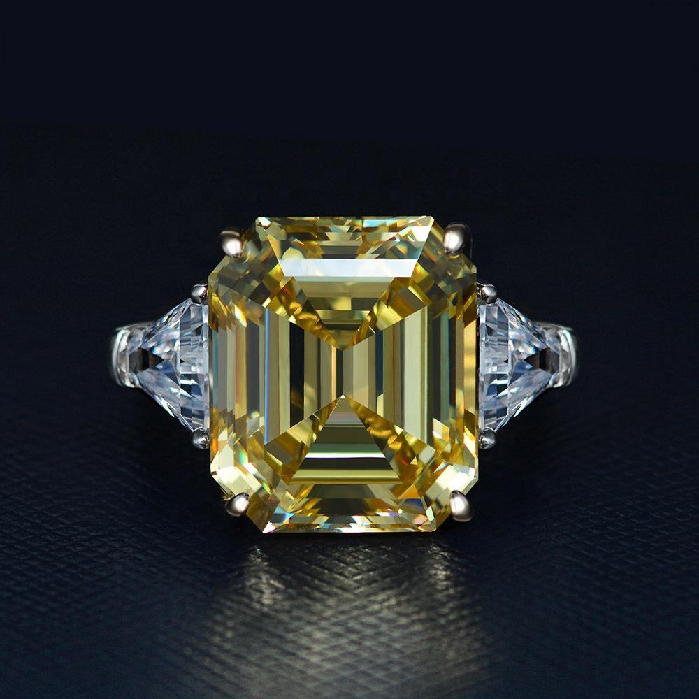 2025 High-end Emerald Cutting Gorgeous Rectangular CZ Diamond Women White Diamond Wedding Gemstone 925 Sterling Silver Rings