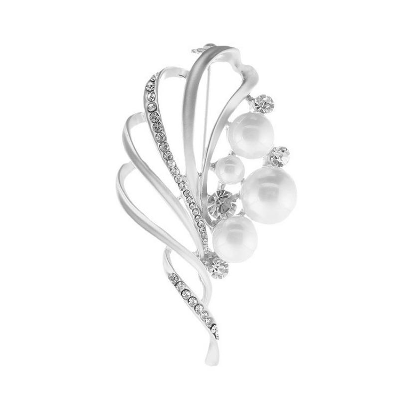 Fashionable Flower Pearl Brooch, Women's Retro Alloy Diamond-encrusted Brooch, Clothing and Accessories