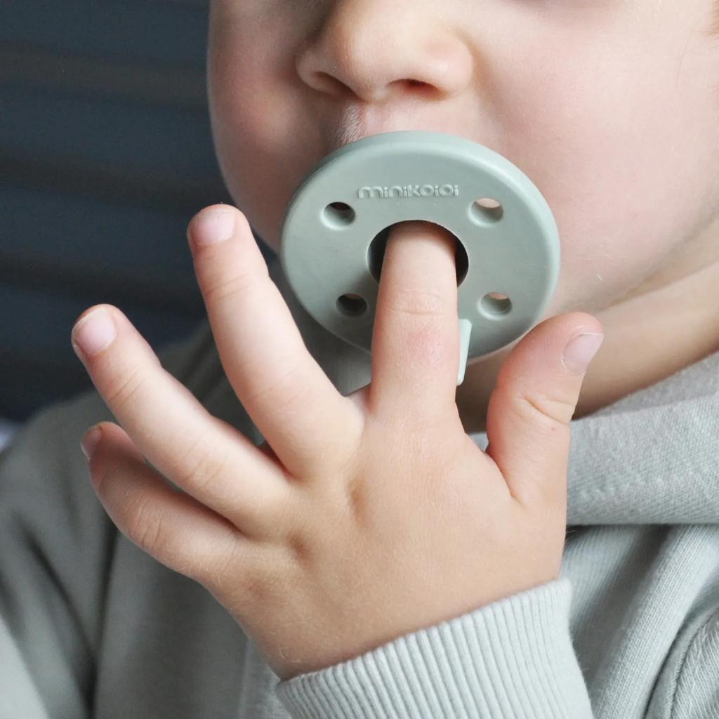 MinikOiOi Dynamic Silicone Pacifier 2 pcs. Green for babies 0-24m