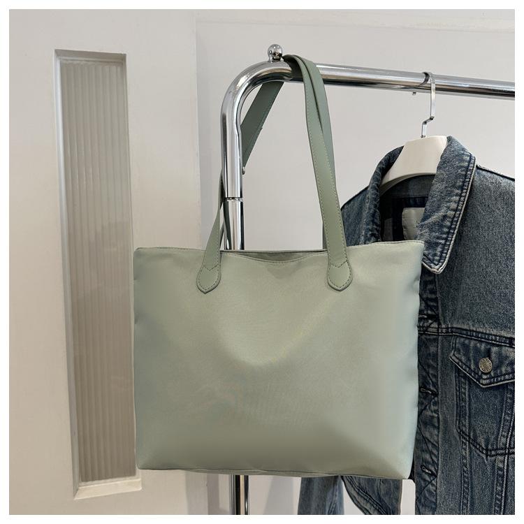 Корейская версия сумки большой вместимости 2024 года, летняя новая модная иностранная сумка-тоут, ретро женская сумка через плечо