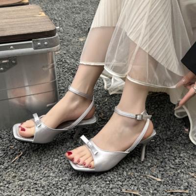 Мода 2025 Лето Новые Женские Элегантные Босоножки на Высоком Каблуке на Тонкой Платформе и с Ремешком Верхняя Одежда Повседневные Шлепанцы Резиновый Материал