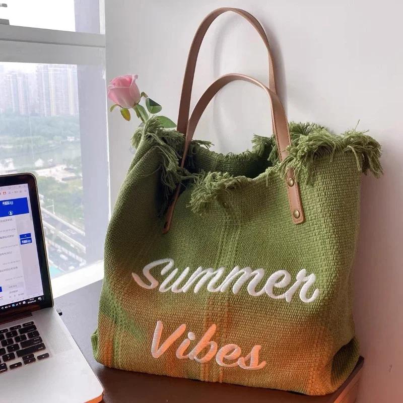 Retro Women Tote Bag Fashionable Canvas Shopping Handbag and Crossbody Bag