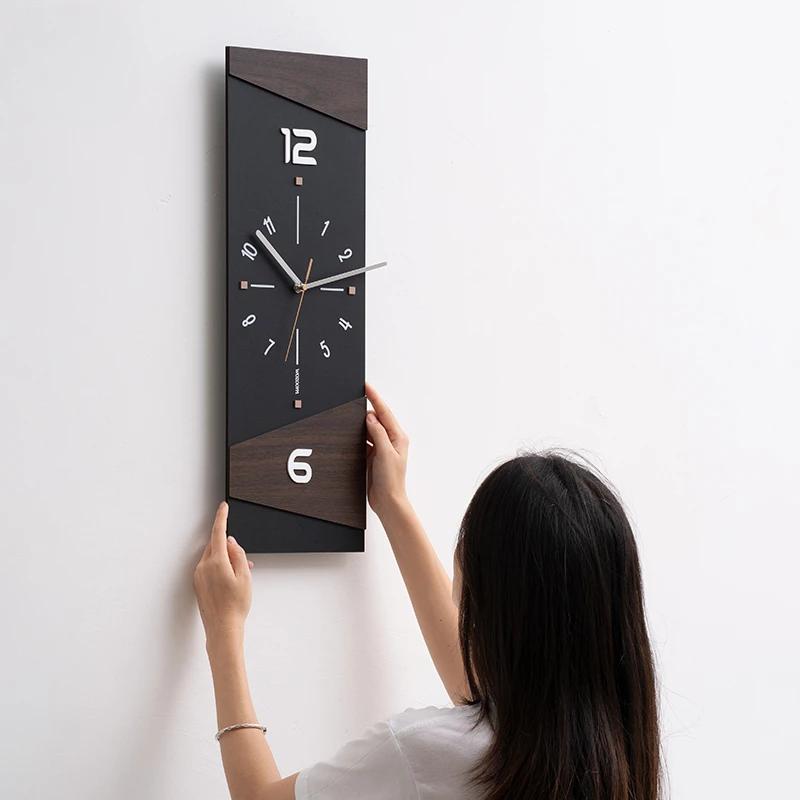 Современное украшение для дома без перфорированных настенных часов Украшение для гостиной Качающиеся настенные часы Бесшумные часы
