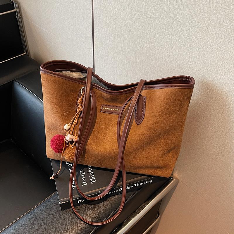 Вместительная замшевая сумка женская осень-зима 2025 новая универсальная сумка через плечо повседневная рабочая сумка-тоут для поездок