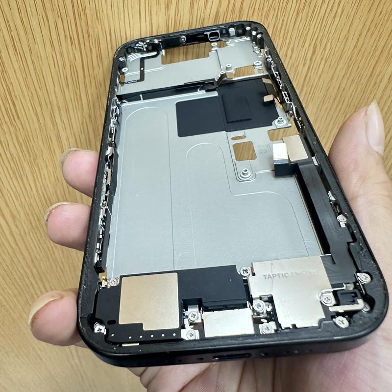Б/У Корпус для iPhone 15 Pro, 90% Новый, Корпус с Шлейфом, Стекло, Рабочий, Запчасти для Ремонта, Черный, SIM-версия