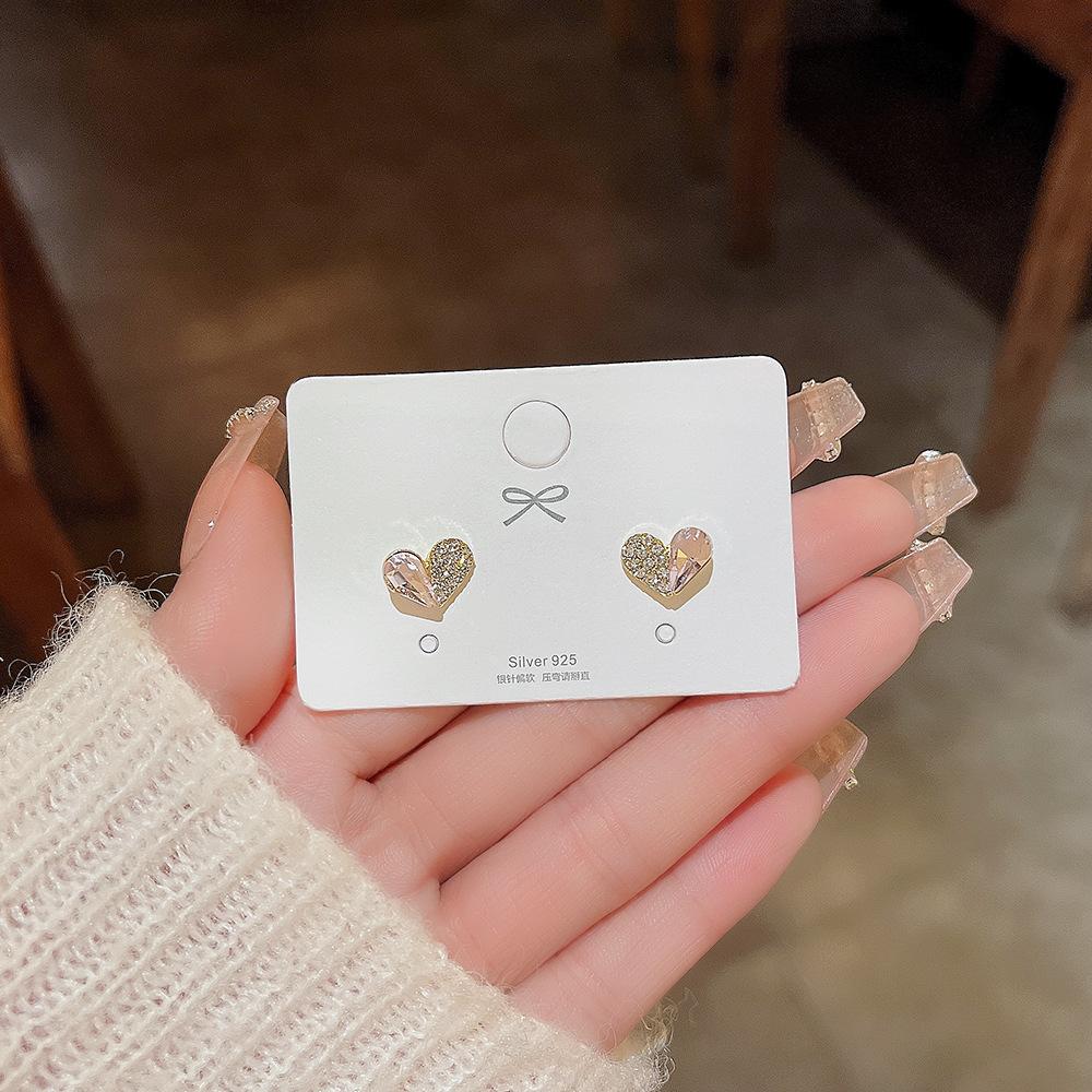 925 Silver Needle Asymmetric Pink Love Earrings Female Exquisite Online Celebrity Earrings with the Same Design Sense.