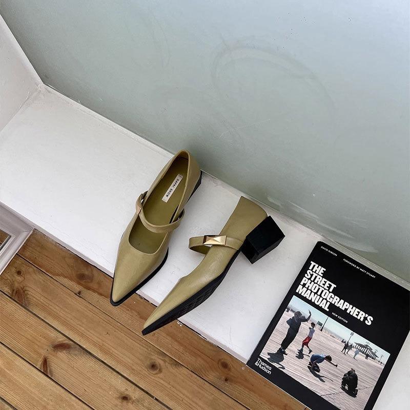 Женские туфли на низком каблуке для通勤, новые модели, не утомляют, остроносые, с металлическим словом, туфли Мэри Джейн