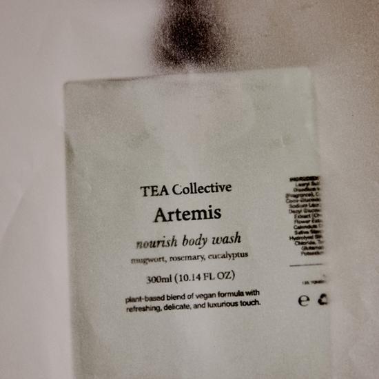 Чайный гель для душа Collective 280мл, 2 вида, на выбор 1 (Артемида/Юнос)