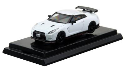 Масштабная модель Oversteer Nissan NISMO Brilliant White Pearl Готовая модель 1/64 GT-R (2014)
