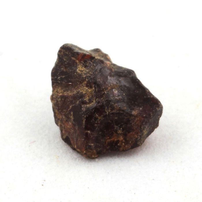 Pierres et Minéraux. Grenat Rhodolite. 2.46 ct. Lokiriama, Lodwar, Kenya.