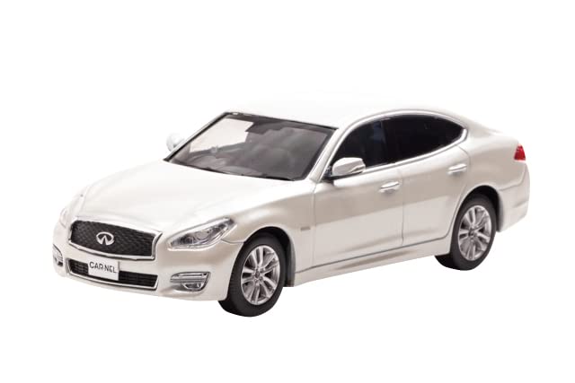 Hiko Seven CARNEL 1/43 Nissan Fuga Hybrid (Y51) 2015 Crystal White Pearl Finished Product
