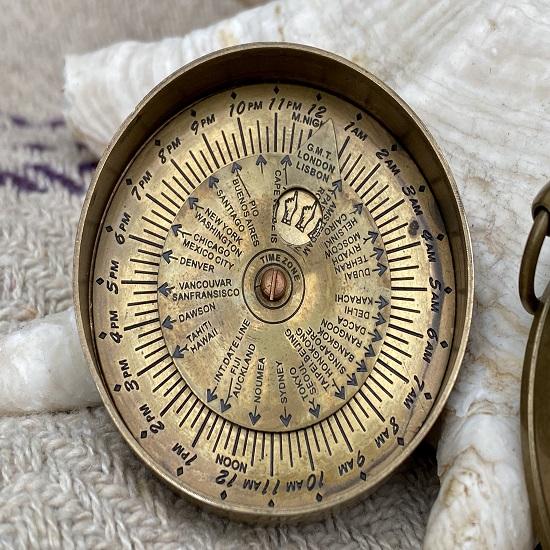 Латунный Карманный Компас Королевские Памятные Вещи Ручной Работы Компас Солнечные Часы Коронация Королевы Стимпанк |