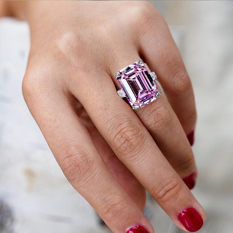 Huitan Simple Shiny Big Rectangle Zircon Women Rings White/Pink Stones Available Bridal Wedding Ring Top Quality Noble Lady Ring