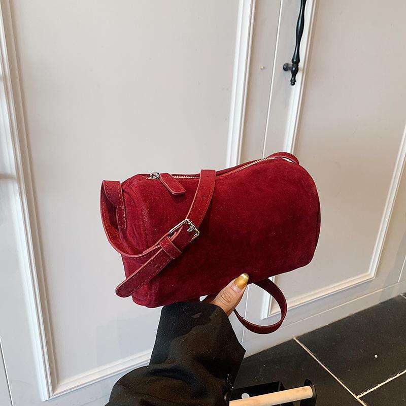 Матовая ретро сумка женская летняя новая универсальная на плечо, сумка-мессенджер, нишевая премиальная сумка-подушка