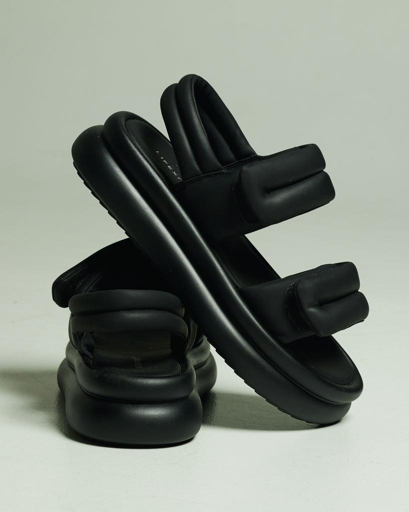 Босоножки на платформе Lifexpert 21024 36 черные кожа