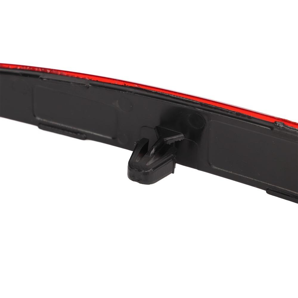 Red Lens Tail Reflector ABS Bumper Light Bumper Reflector For Tesla Model Y 2020-2023