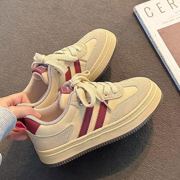 Женские немецкие тренировочные туфли на платформе 2024 новая летняя ретро нишевая обувь для увеличения роста популярные весенне-осенние универсальные кеды w