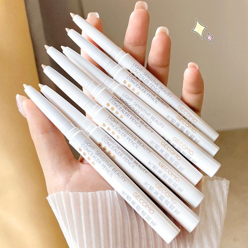 Concealer Pen Concealer Natural Brightening and Contorting Sleeper Pen Cover Dark Circles Acne Marks Moisturizing Oil Control Lasting Makeup for