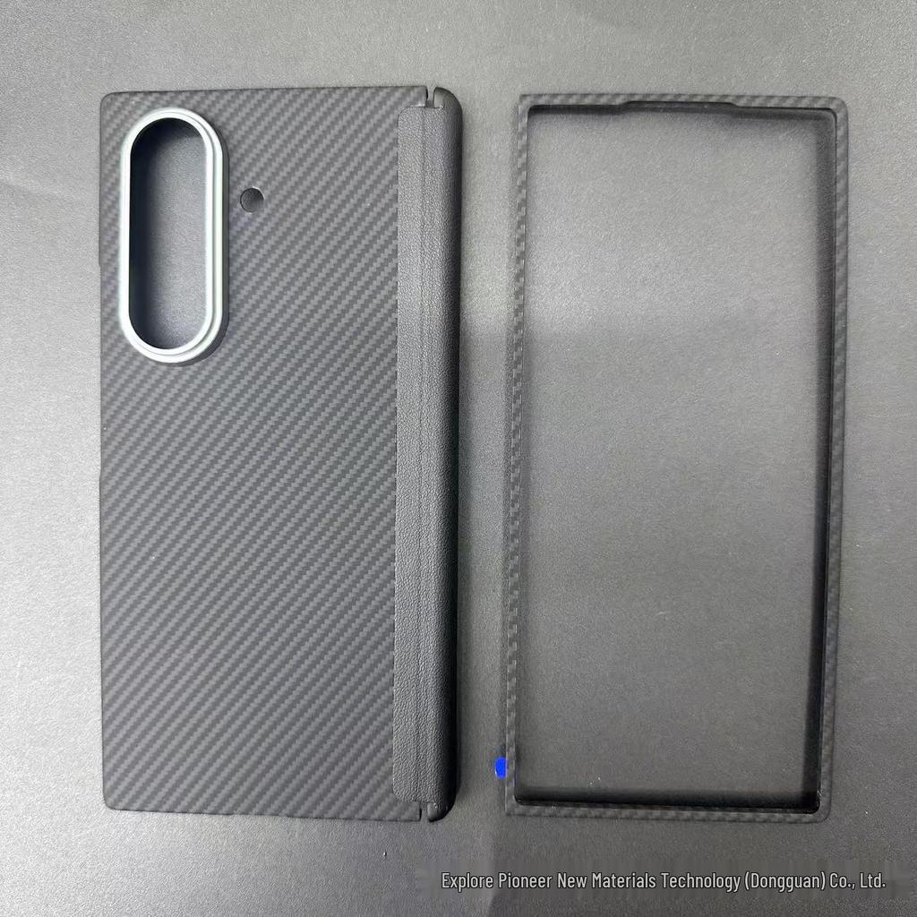 Samsung Galaxy Z Fold7 Магнитный ультратонкий ударопрочный чехол из кевлара и углеродного волокна